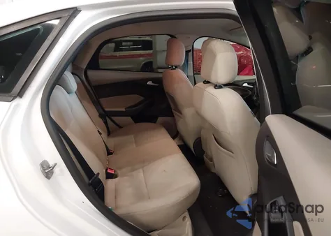 2015 Ford Focus Se z USA, uszkodzony, nr VIN 1FADP3F23FL316982